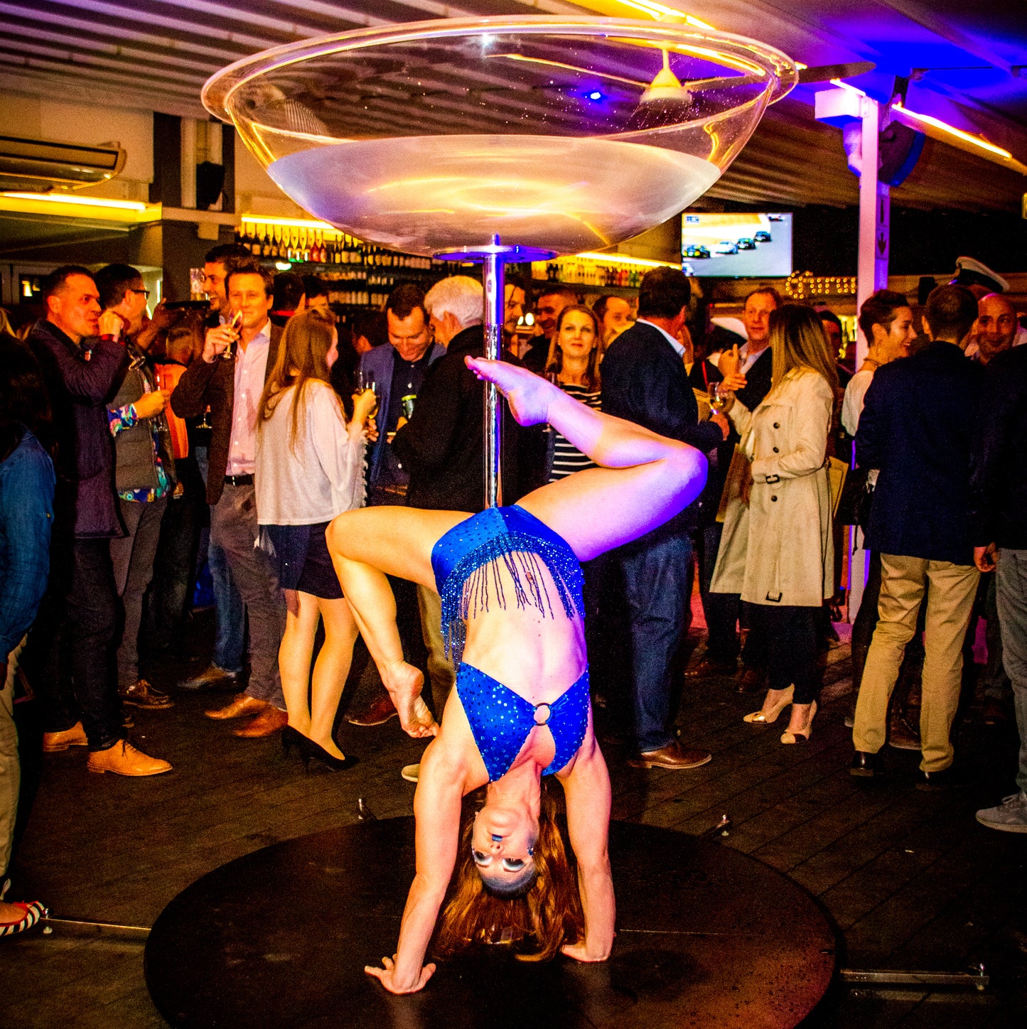 GIANT CHAMPAGNE GLASS – GIANT CHAMPAGNE GLASS entertainment hire, South Africa