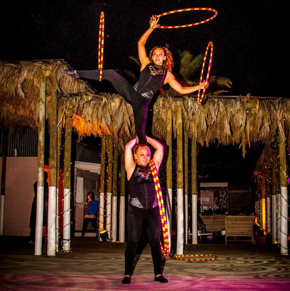 HULA HOOP STRENGTH ACT – HULA HOOP STRENGTH ACT entertainment hire, South Africa
