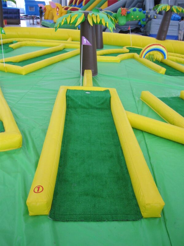 NINE HOLE MINI GOLF