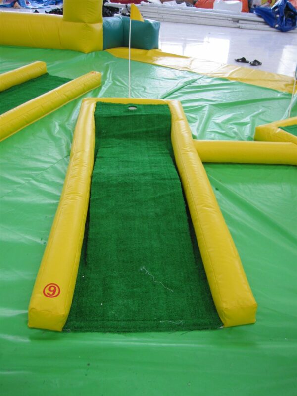 NINE HOLE MINI GOLF
