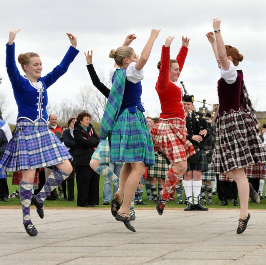 SCOTTISH DANCERS