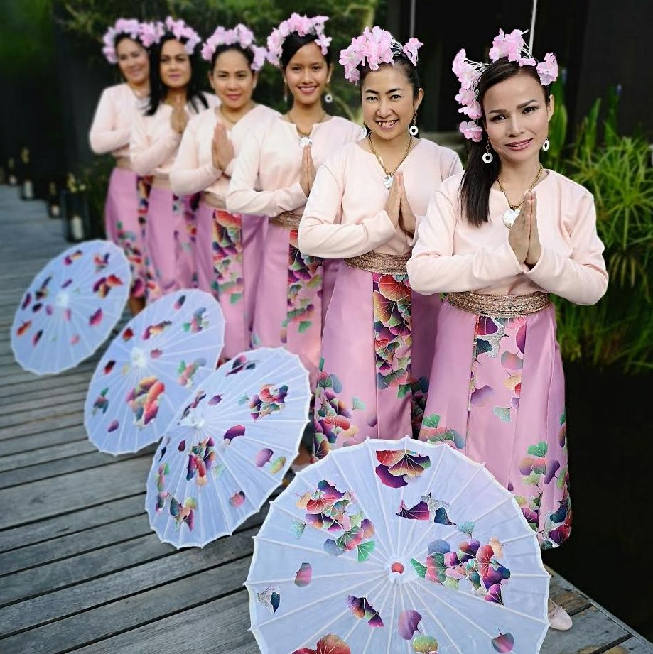 THAI HOSTESSES