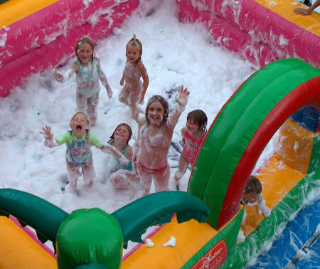 FOAM PIT & FOAM MACHINE